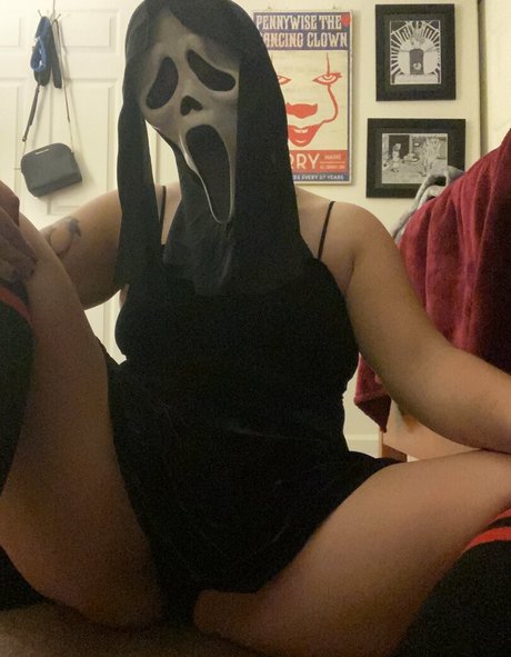 ghouliecunt star hd photo