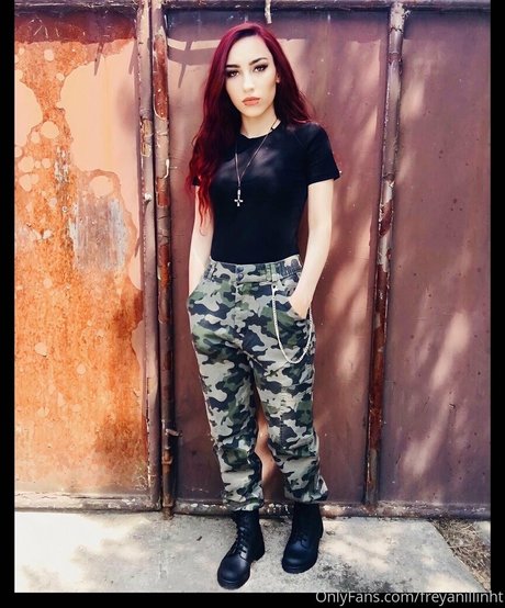 freyanillinht art model photo