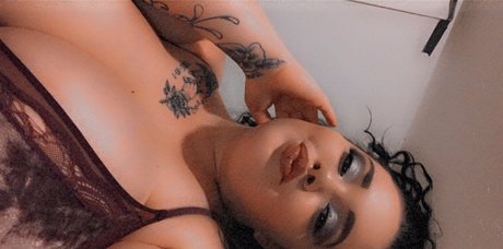 crybabymak star high quality picture