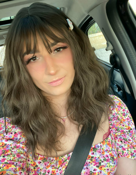 sissygirlbella erotic model picture