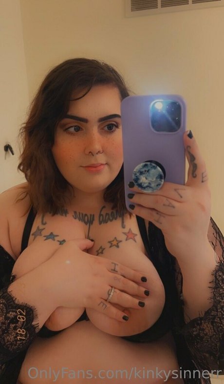 kinkysinnerr pornographic model images