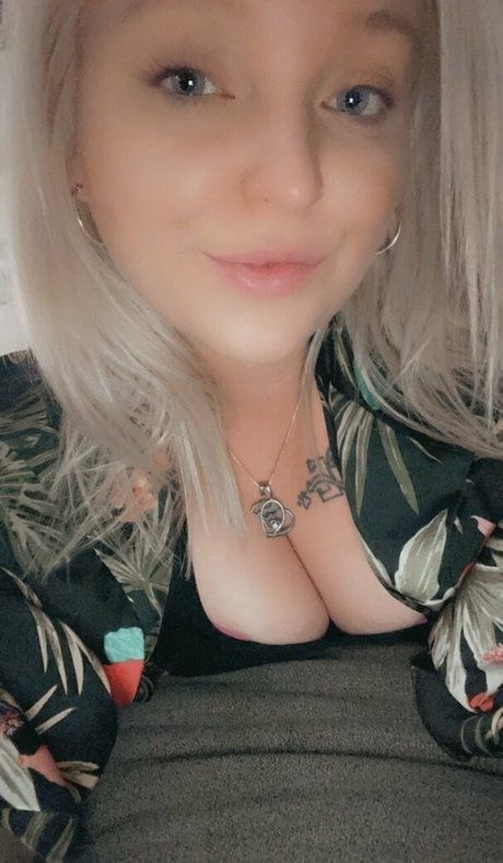 mommithiccc star hot archive