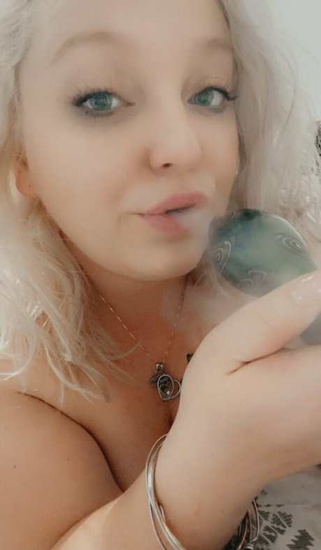 mommithiccc pornstar hd photo