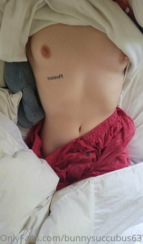 bunnysuccubus637 pornstar hd image