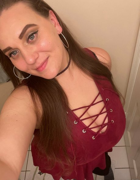 Bustybae95 pornstar beautiful archive