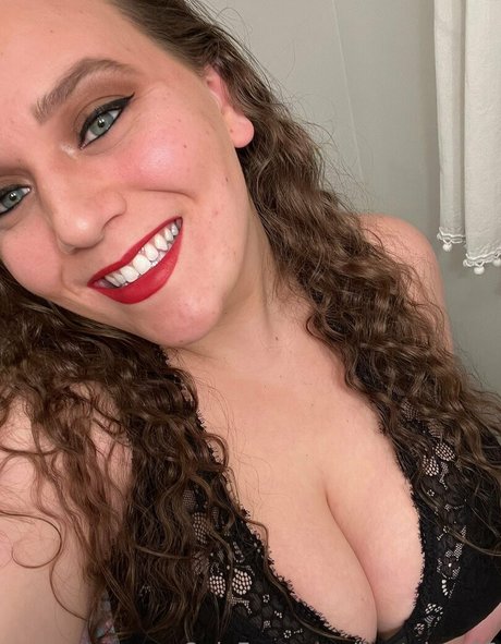 Bustybae95 sex pornstar picture