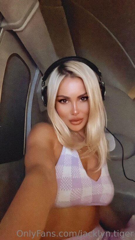 Jacklyn tiger hot model image