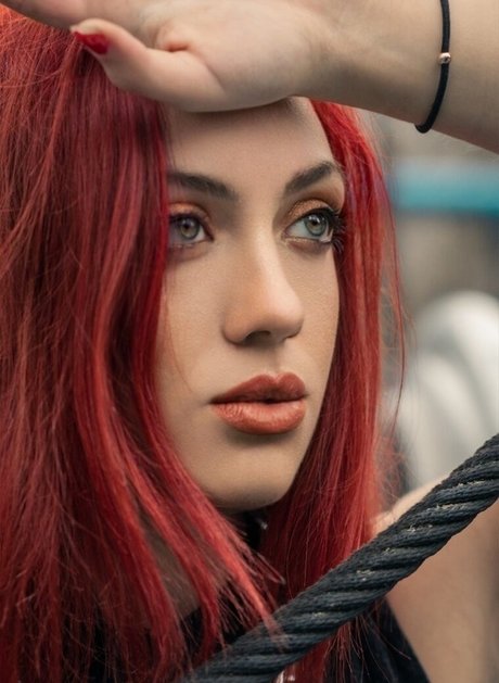 Martina Amoro naked model gallery