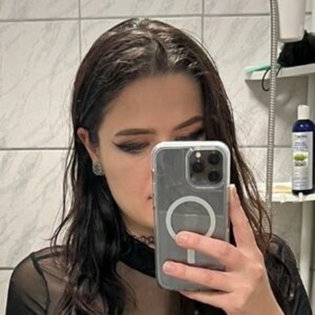 Vixennan model nude gallery