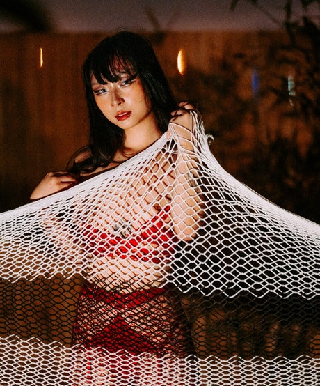 steves end nude actress galleries