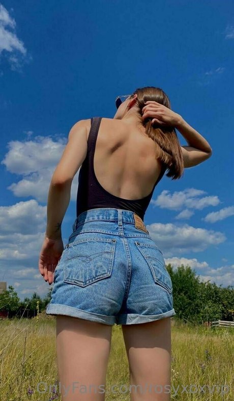 rosyxoxvip xxx pornstar galleries