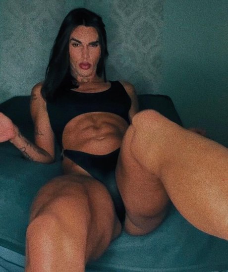 Igracianni star erotic photo