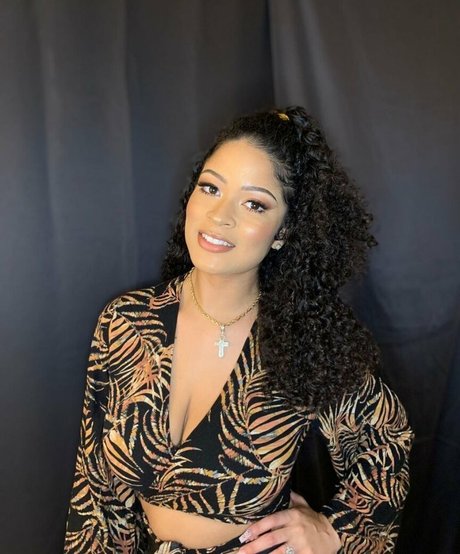 Patrise Kaitlyn pornstar naked pics