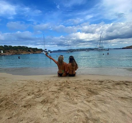 Elizabeth Taylor star nice gallery