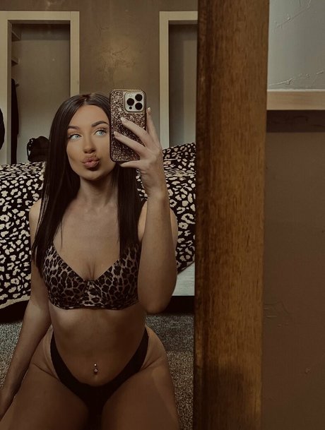 baileybabbyy pornstar naked image