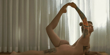 Zeynep Renda exclusive pornstar pictures