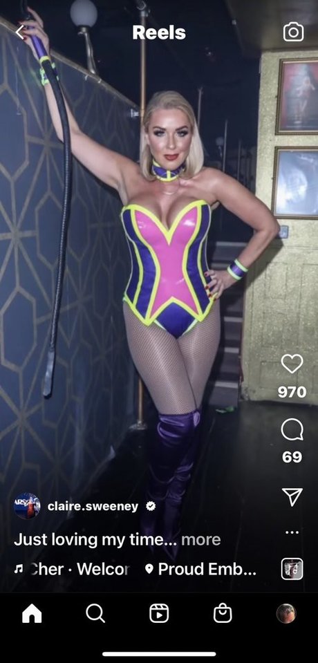 Claire Sweeney art model picture