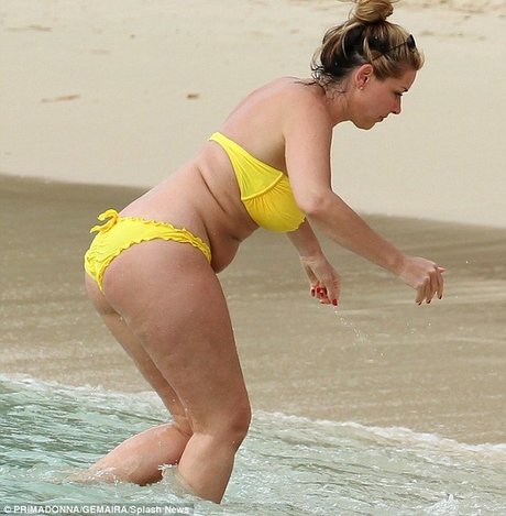 Claire Sweeney exclusive star images