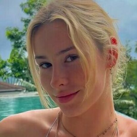 Sienna Kolesnyk star photos