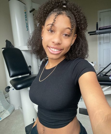 Elyse Rey best actress pictures