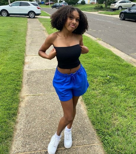 Elyse Rey adult actress images