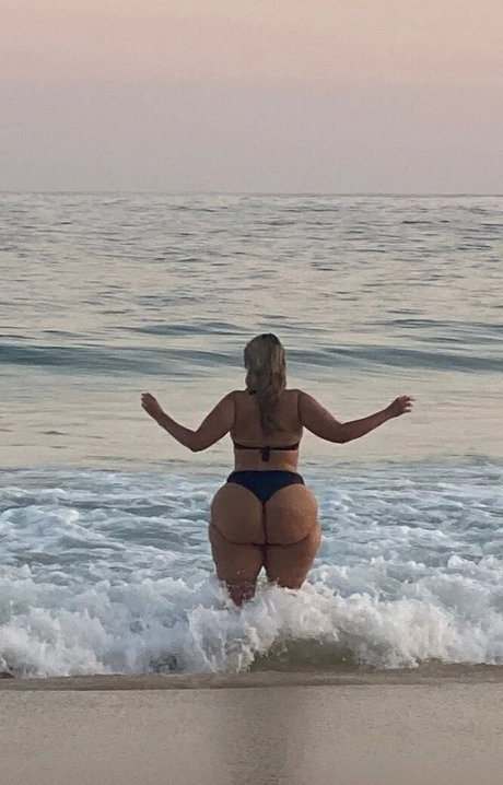 Helen Cristina nice star image