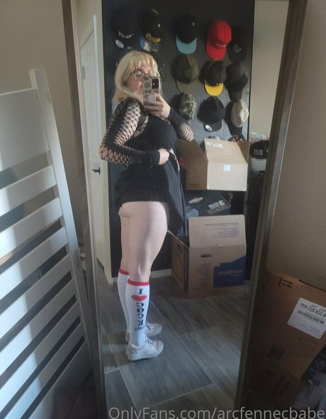 arcfennecbabe nude model galleries