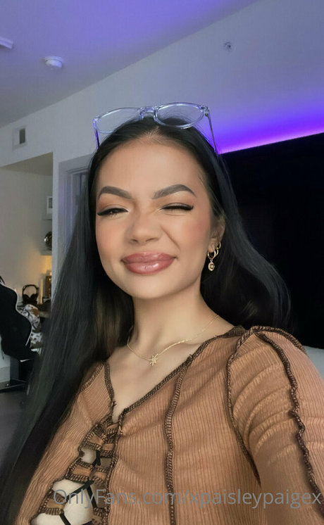 xpaisleypaigex pretty pornstar photo