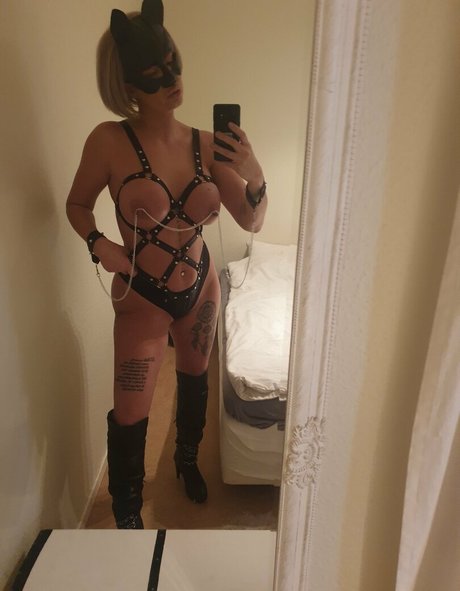 cristinacielo_ nude pornstar img