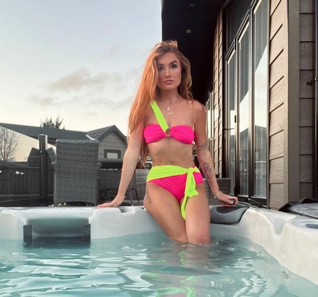 April Opal nice pornstar gallery