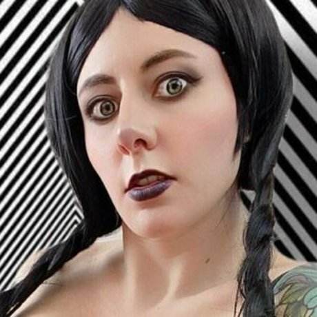 lanareidisherefree model picture