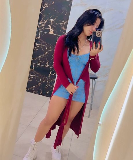 esmelachapina model art galleries