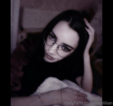 lilithlilian pornstar beautiful picture