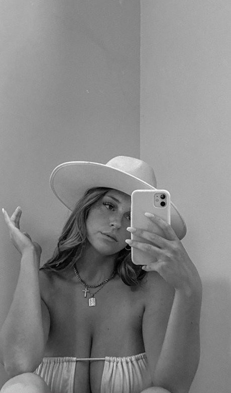 itsabbeywilsonn nudes model pic