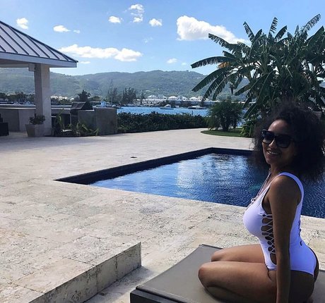 ShayLiving free star picture