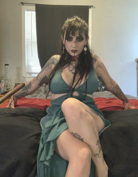 freyjaluv1 star image