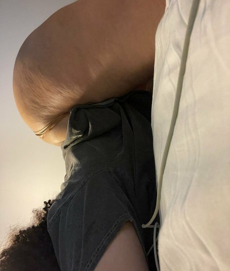 Teeee exclusive star photo