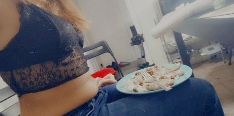 ellaeating nudes star images