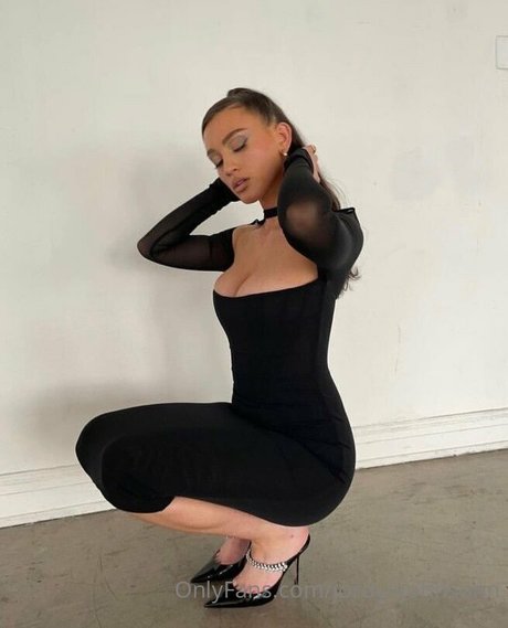 Jordyn Johnson hot star pictures