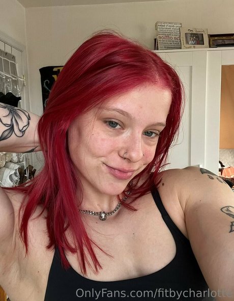 fitbycharlotte art star pic