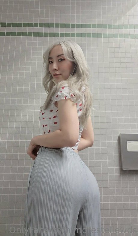 morestellewds pretty pornstar img