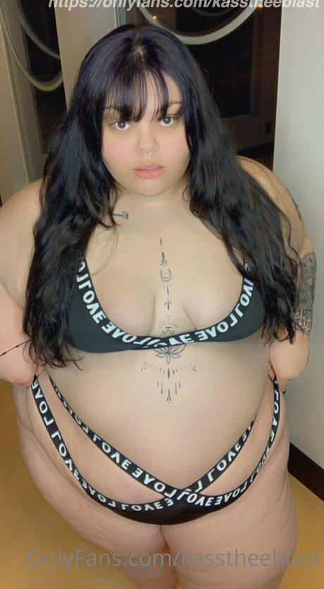 kasstheeblast pretty model picture