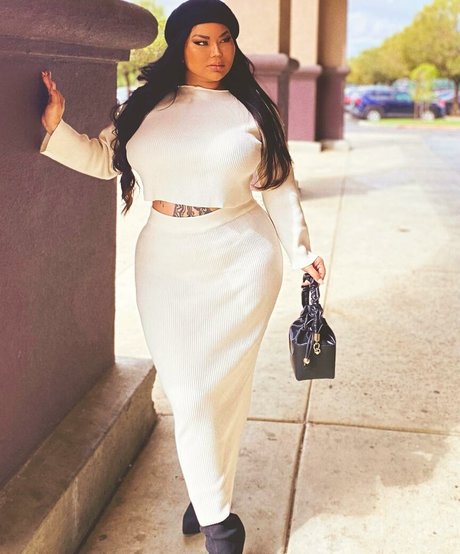 Mizuki Brown star adult photo