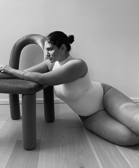 La Tecia Thomas hot model photo