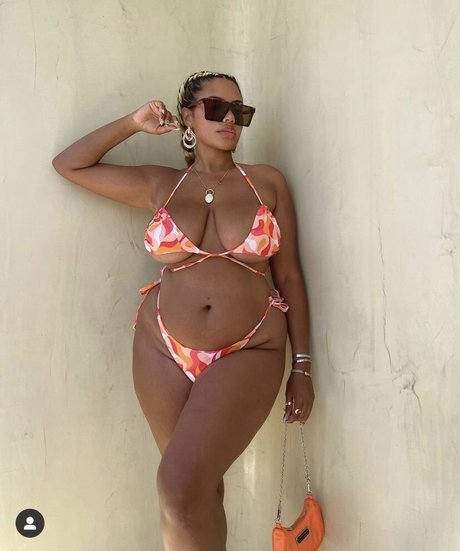 Chanelle Mauricette model hot img