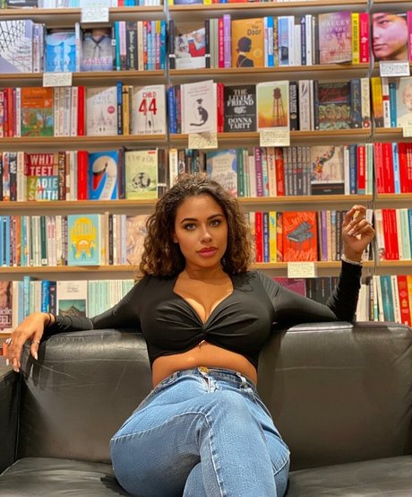 Chanelle Mauricette nice star photo