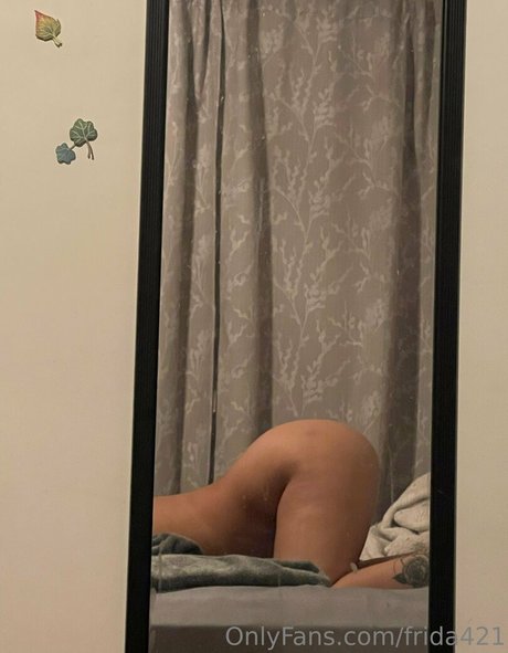 frida421 adult model gallery