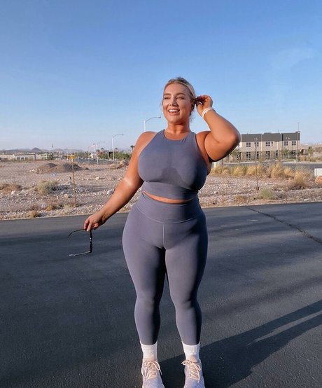 Taya Christian free star pictures