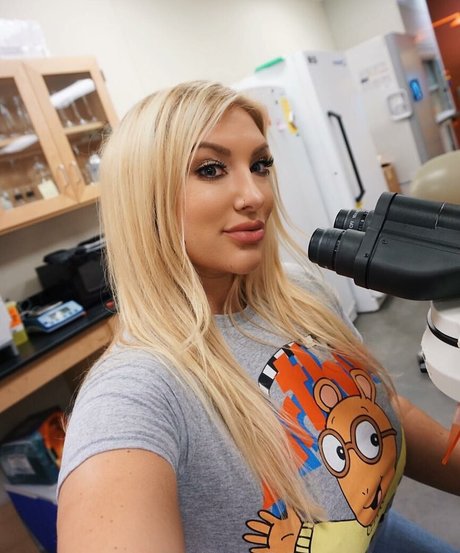 Taya Christian model high quality pictures