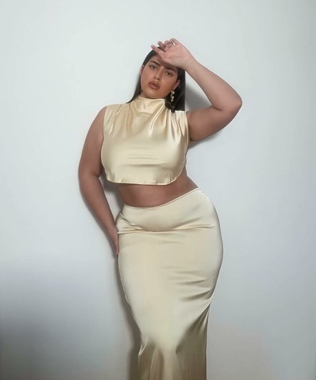 Irena Drezi model pretty gallery